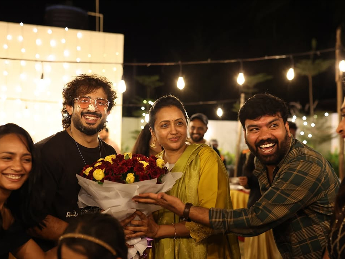 Anchor_20Ravi_20Birthday_20Celebrations_20Photo_20Goes_20Viral__20_2822_29.jpg 22