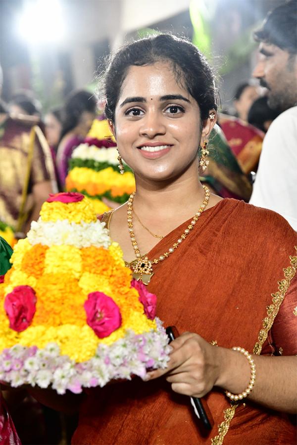 Bathukamma_20Festival_20Celebrations_202025_20Photos__20_2813_29.jpg 13