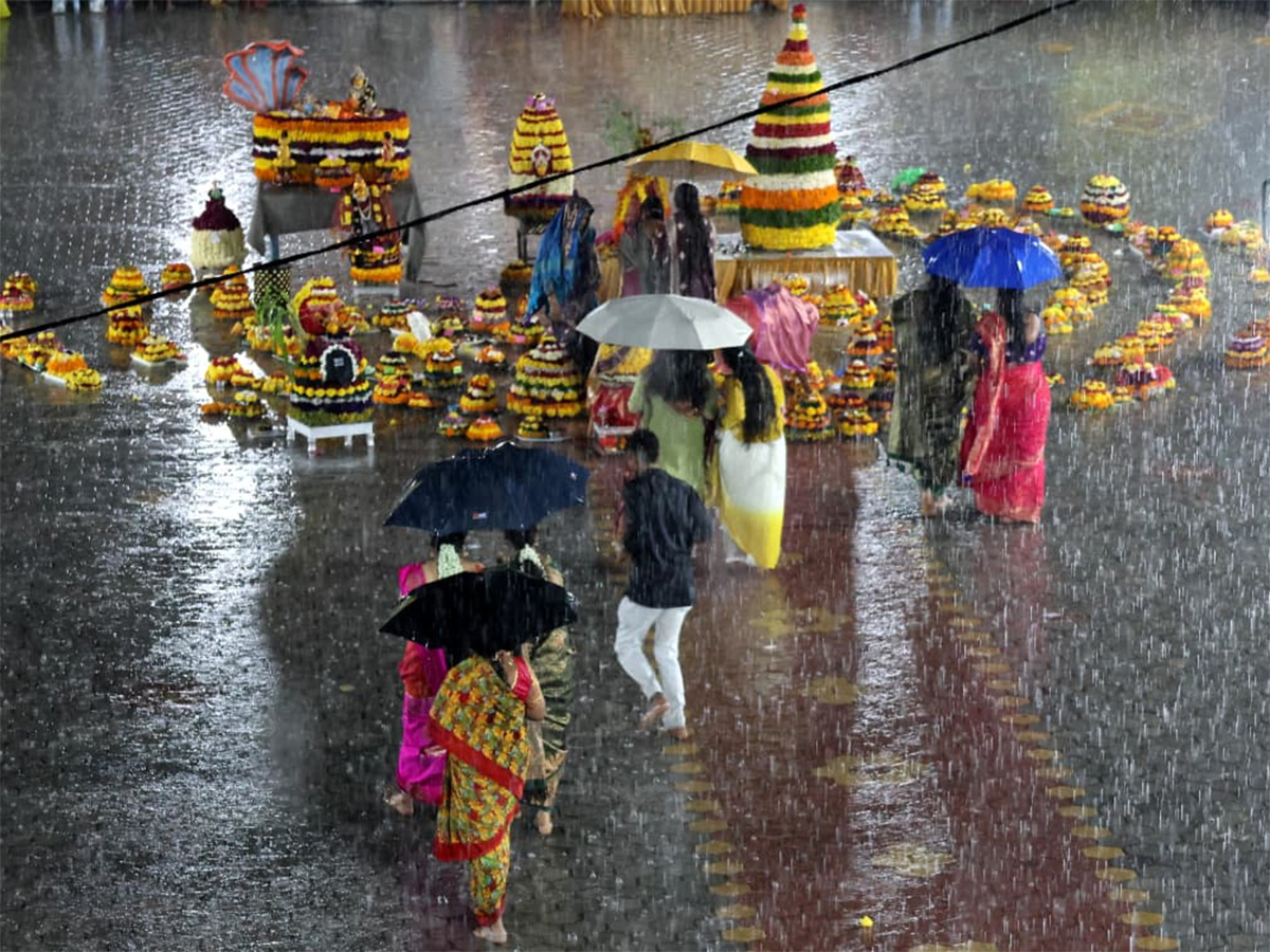Bathukamma_20Festival_20Celebrations_202025_20Photos__20_283_29.jpg 3