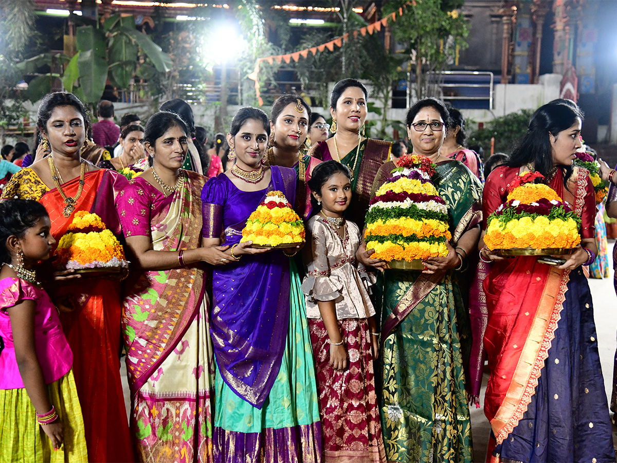 Bathukamma_20Festival_20Celebrations_202025_20Photos__20_287_29.jpg 7
