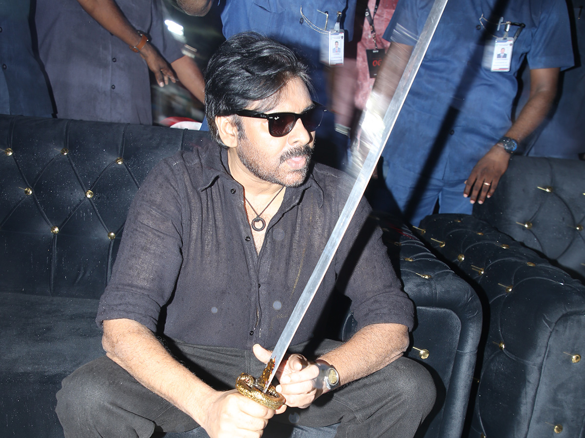 Pawan_20Kalyan_20OG_20Movie_20Pre_20Release_20Event_20Photos__20_2814_29.jpg 14