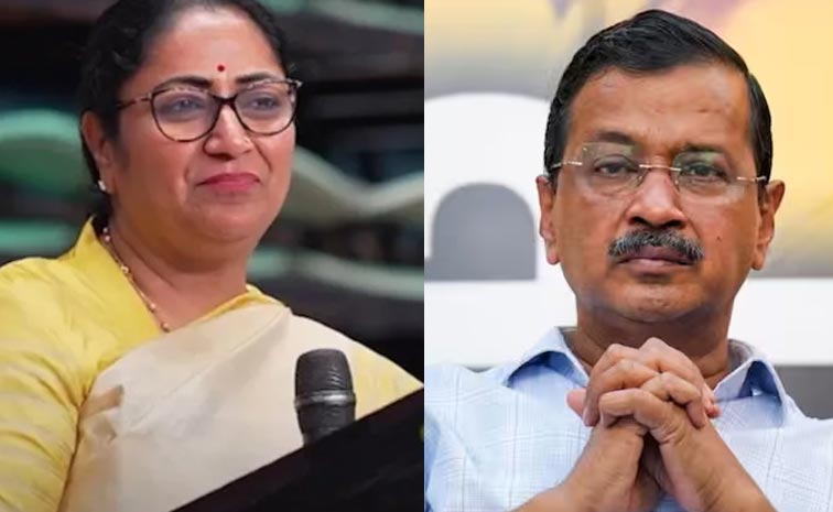 Rekha-Gupta-Jabs-Kejriwal-O.jpg