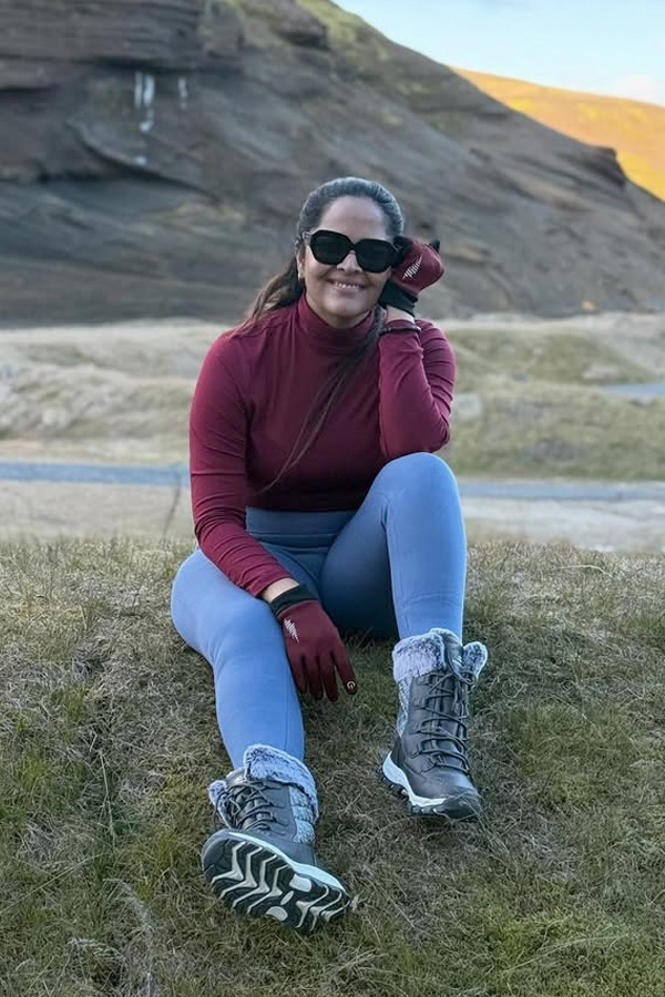 Anchor_20Anasuya_20Bharadwaj_20Shares_20Travel_20Moments_20from_20Iceland_20Photos_20_281_29.jpg 2