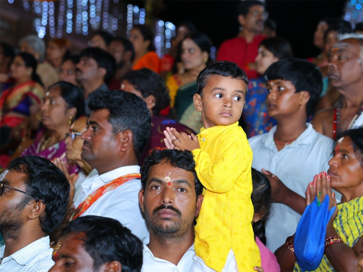Devi_20Navaratri_20Celebrations_202025_20At_20Srisailam_20Bramaramba_20Temple__20_2814_29.jpg 14