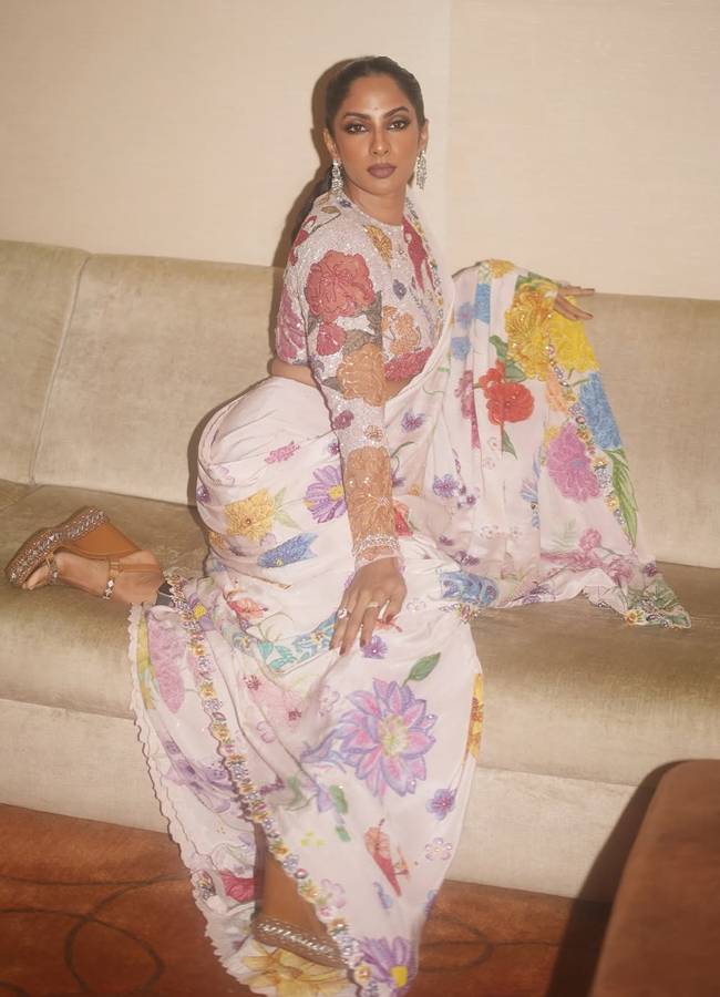 Sriya_20reddy2.jpg 3