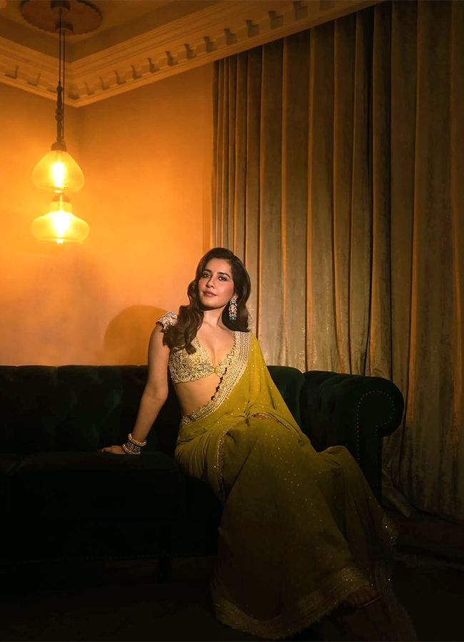 Tollywood_20Actress_20Raashii_20Khanna_20Latest_20Photos__20_282_29.jpg 2