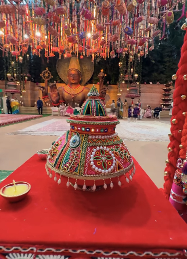 Ambani_20family_20dasara_20celebrations1.jpg 2