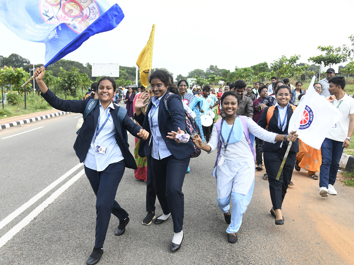 Andhra_20University_20Youth_20Festival_202025_20Photos__20_288_29.jpg 8