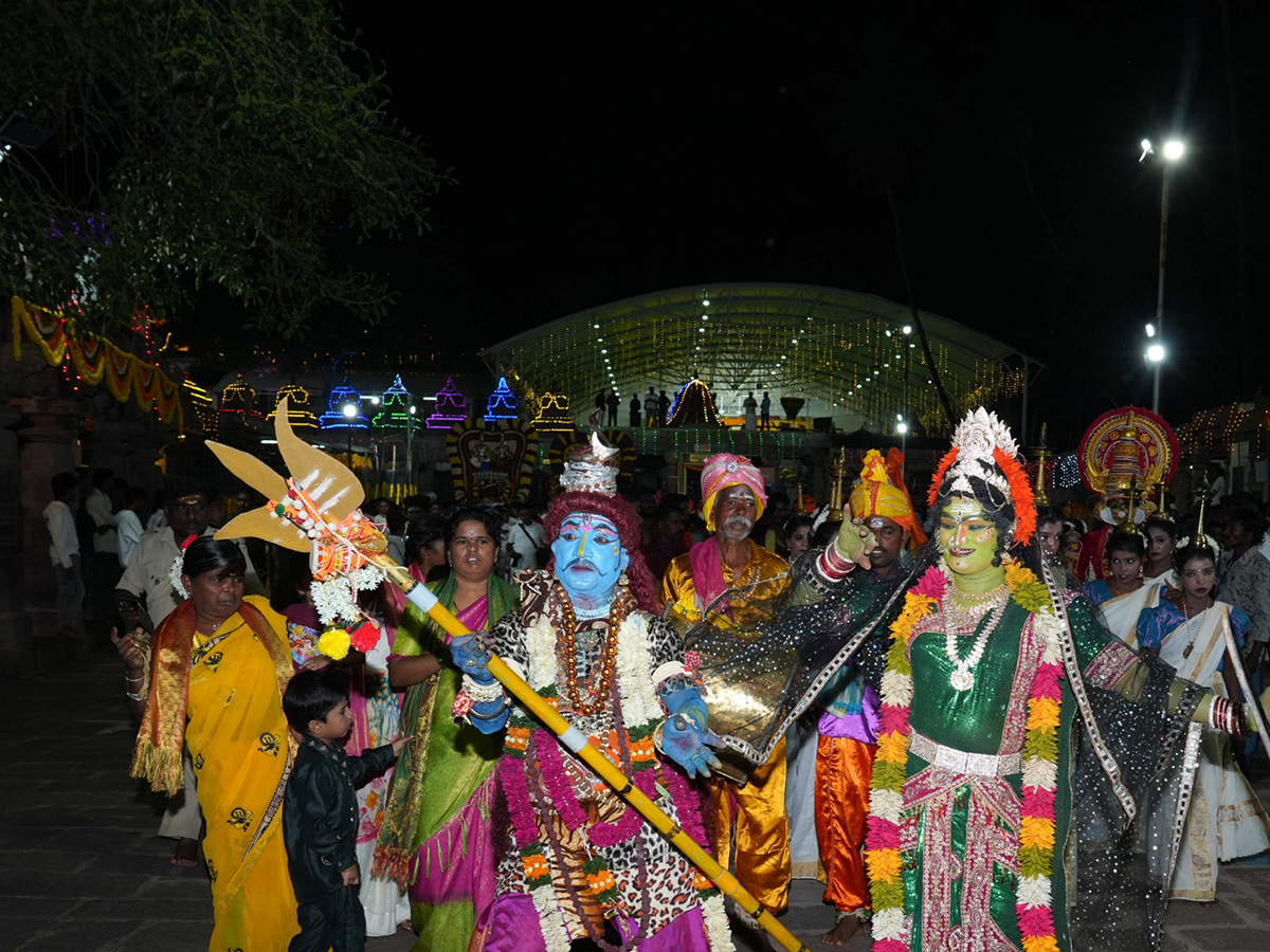 Dussehra_202025_20Navaratri_20Utsavalu_20In_20Srisailam_20Photos__20_2814_29.jpg 14