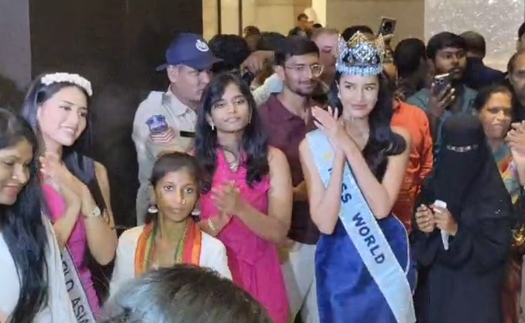 Miss_20World_20Opal_20Suchatha_20Chuangsri_20played_20Bathukamma_20Photos_20_287_29.jpg 8