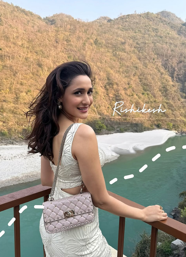 Pragya_20Jaiswal5.jpg 6