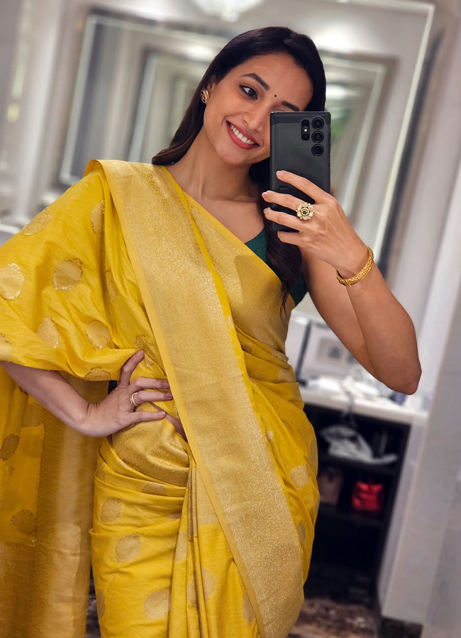 Srinidhi_20shetty12.jpg 13