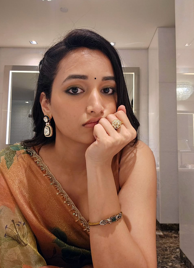 Srinidhi_20shetty18.jpg 19