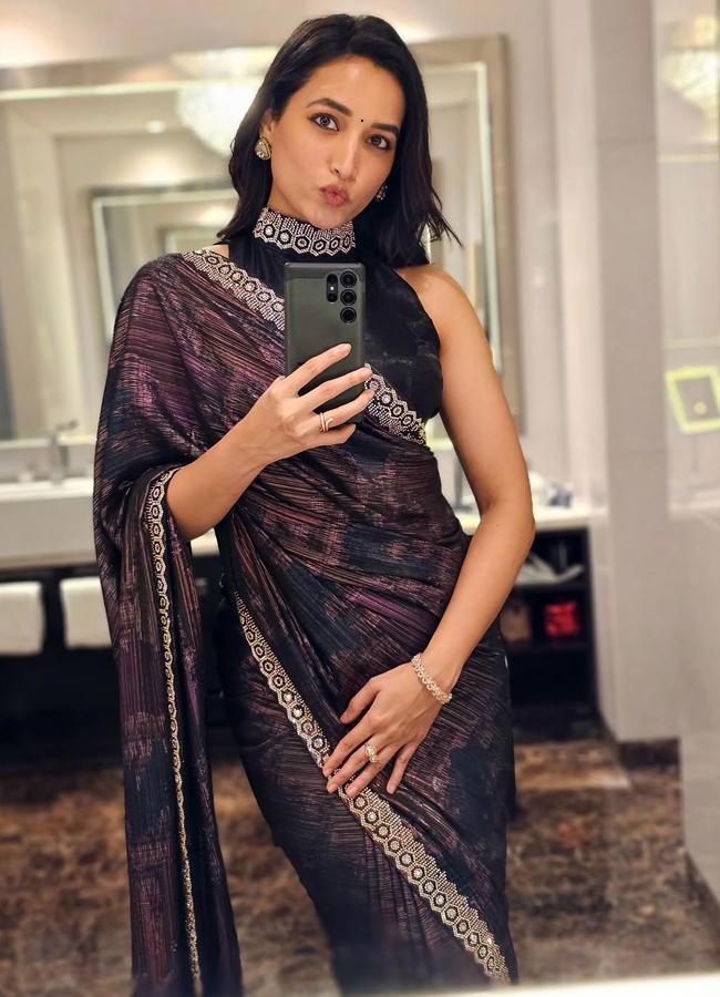 Srinidhi_20shetty3.jpg 4