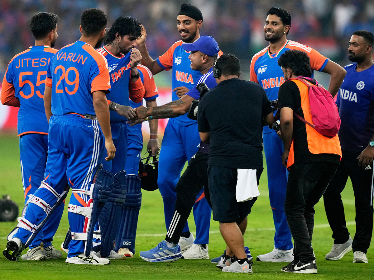 Asia_20Cup_20cricket_20final_20between_20India_20and_20Pakistan_20at_20Dubai_20International_20Cricket_20Stadium__20_2821_29.jpg 21