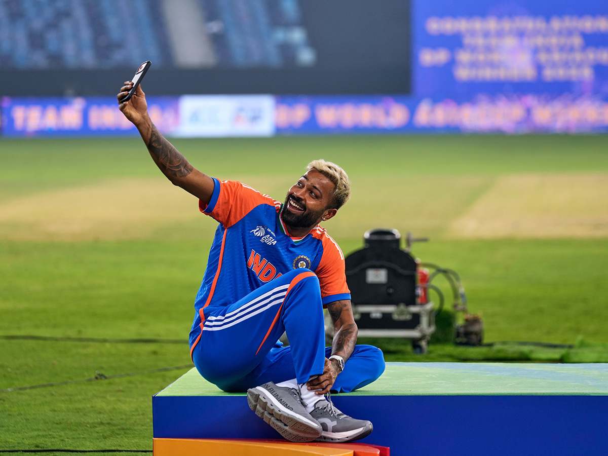 Asia_20Cup_20cricket_20final_20between_20India_20and_20Pakistan_20at_20Dubai_20International_20Cricket_20Stadium__20_282_29.jpg 2