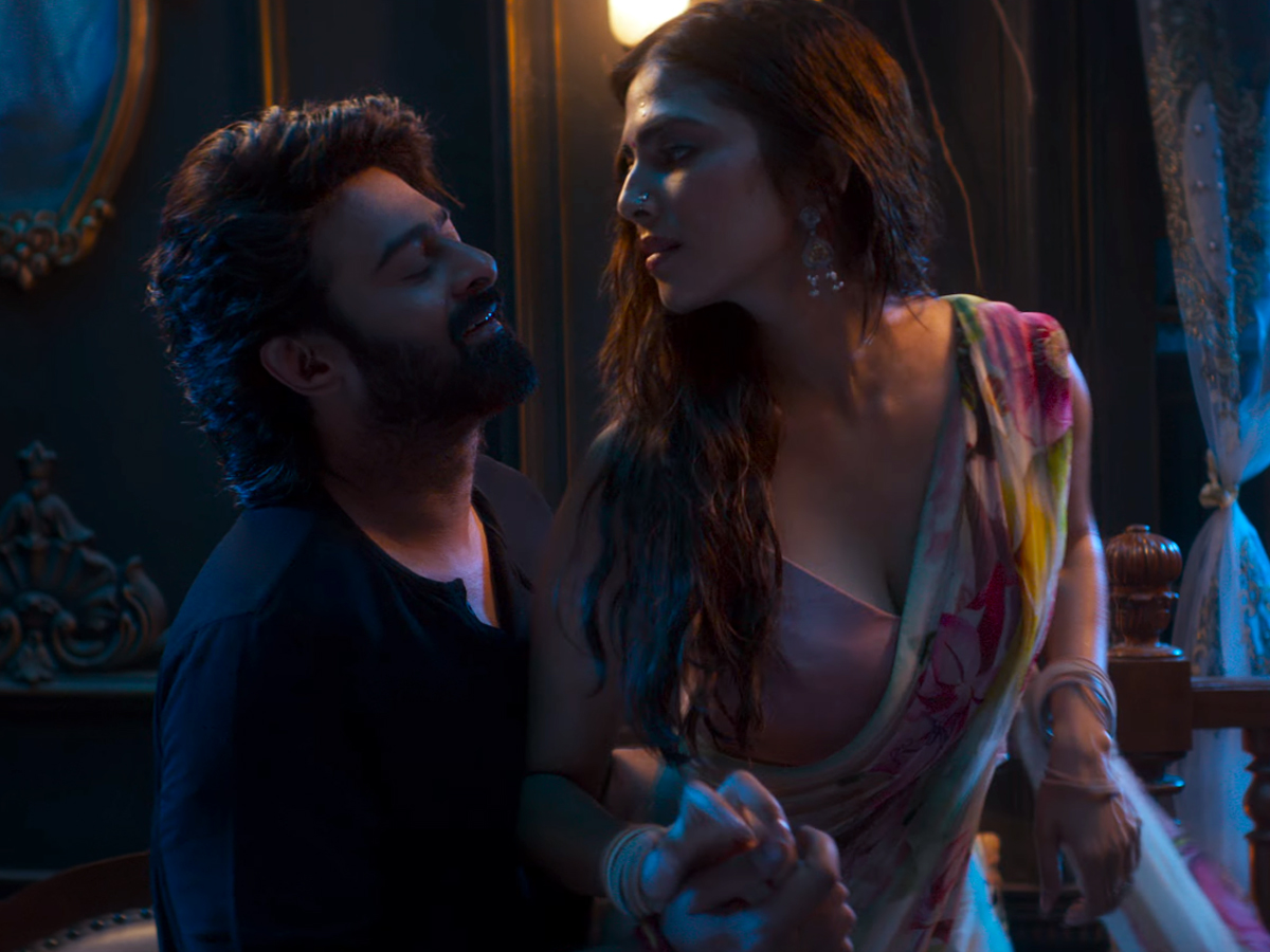 Rajasaab_20trailer19.jpg 17