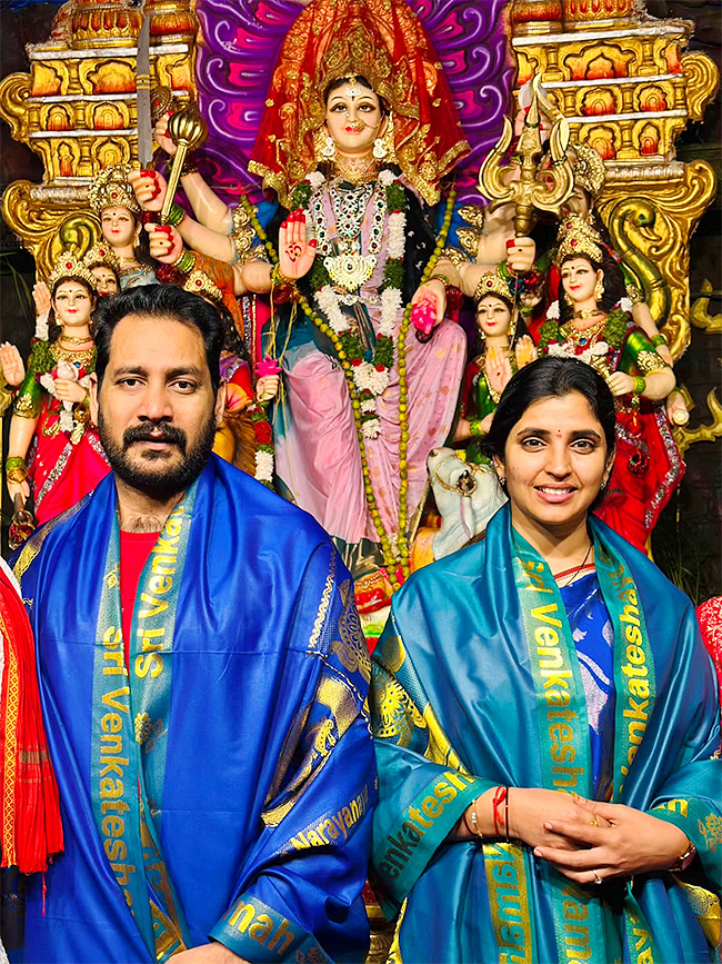 YSRCP-Leader-Shyamala-Dussehra-Pooja-in-Hyderabad_-_285_29.jpg 5