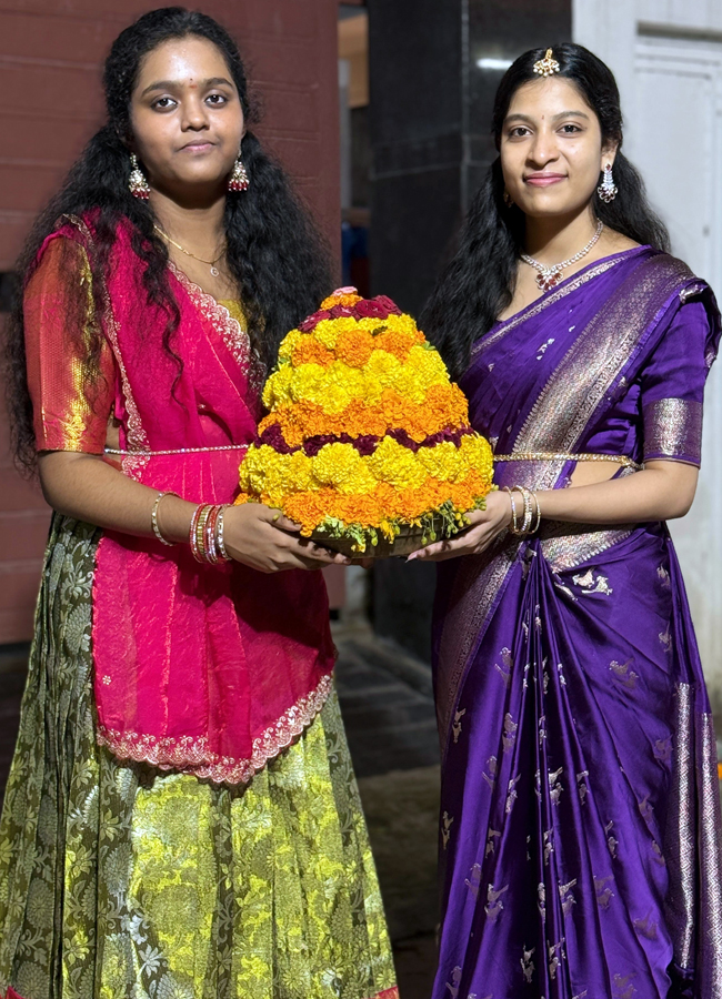 Bathukamma_20in_20TG15.jpg 16