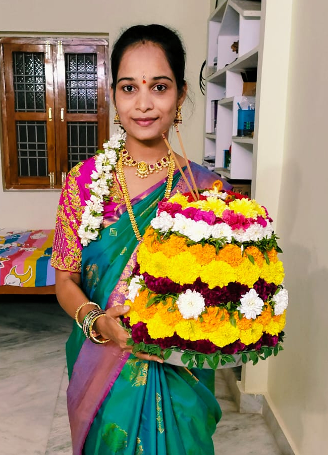 Bathukamma_20in_20TG8.jpg 9