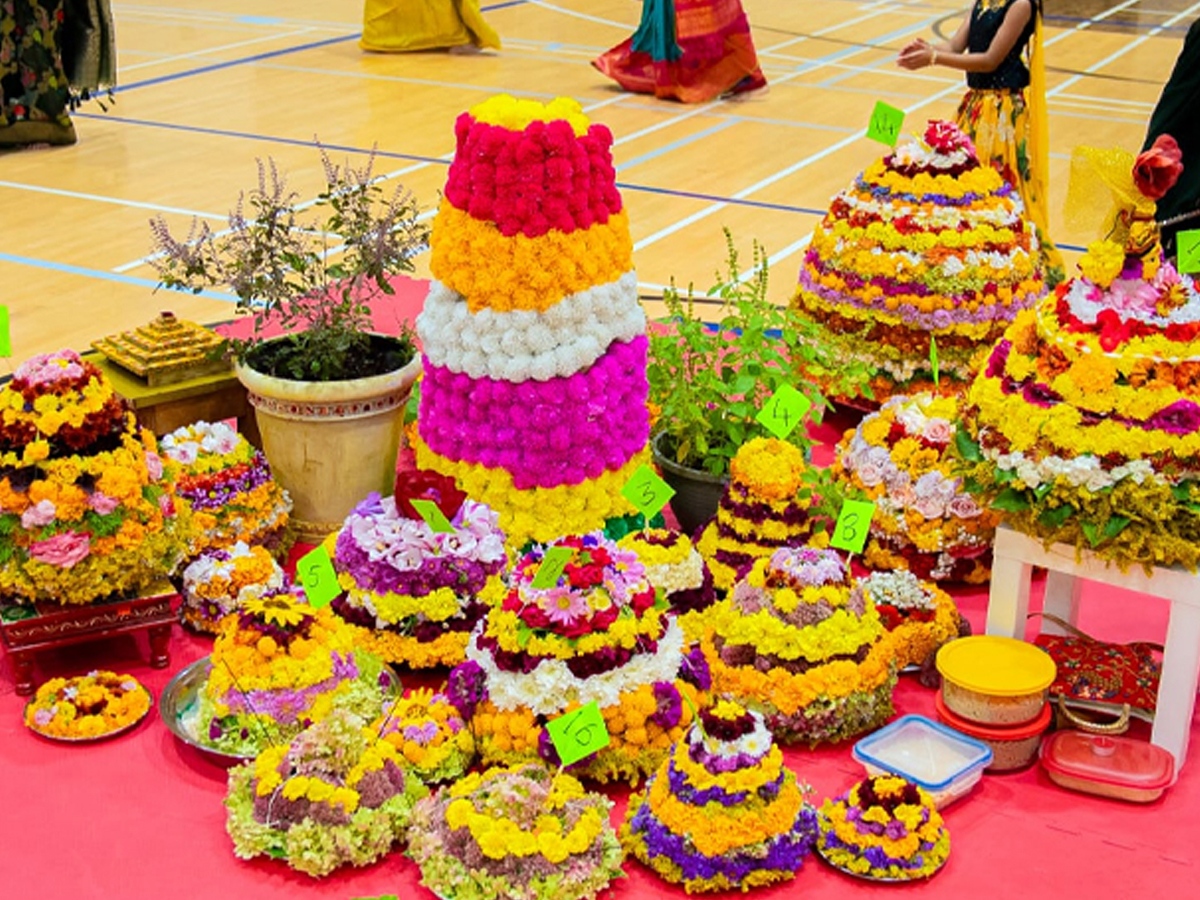 Bathukamma_20in_20canada.jpg 9