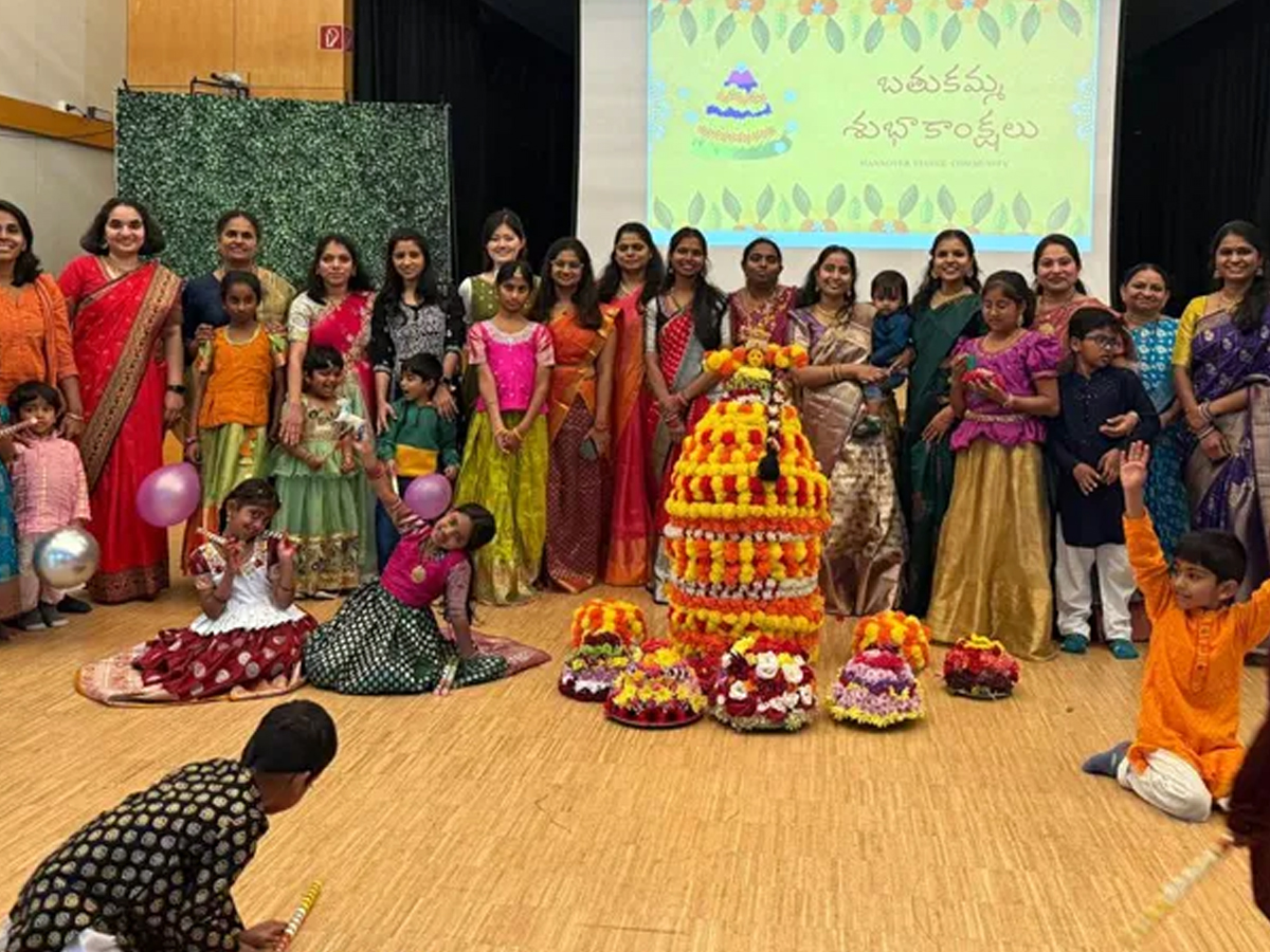Bathukamma_20in_20germany.jpg 11