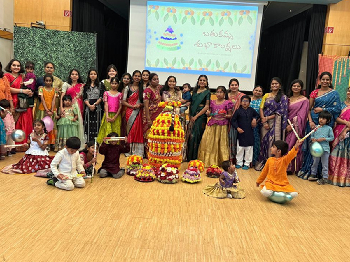 Bathukamma_20in_20germany2.jpg 13