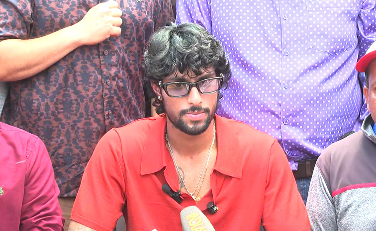 Tilak-Varma_1.jpg