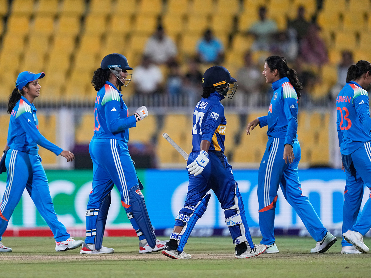 ICC_20Womens_20Cricket_20World_20Cup_202025_20match_20between_20India_20and_20Sri_20Lanka__20_2815_29.jpg 15
