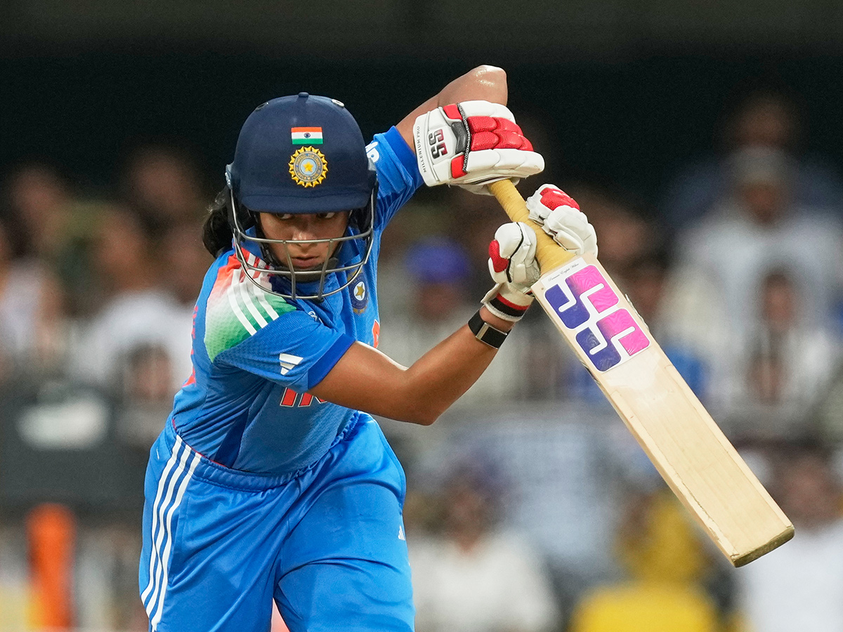 ICC_20Womens_20Cricket_20World_20Cup_202025_20match_20between_20India_20and_20Sri_20Lanka__20_289_29.jpg 9