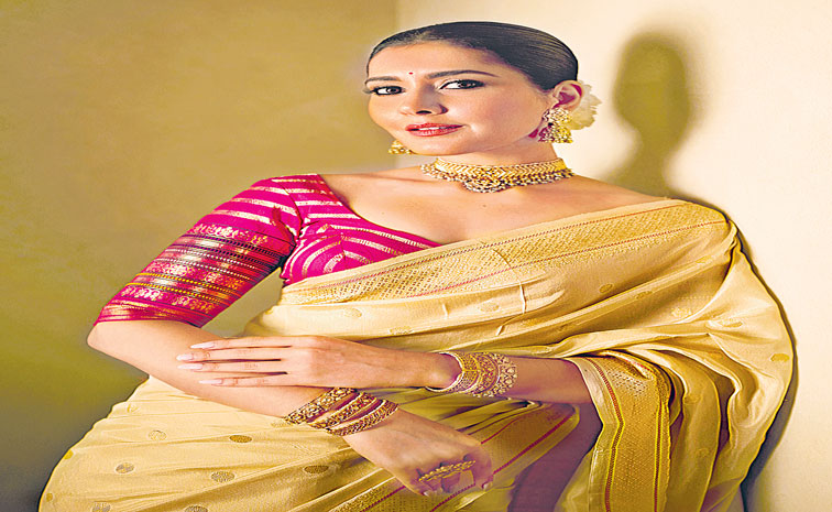Rashi-Khanna-IMG_4841.jpg