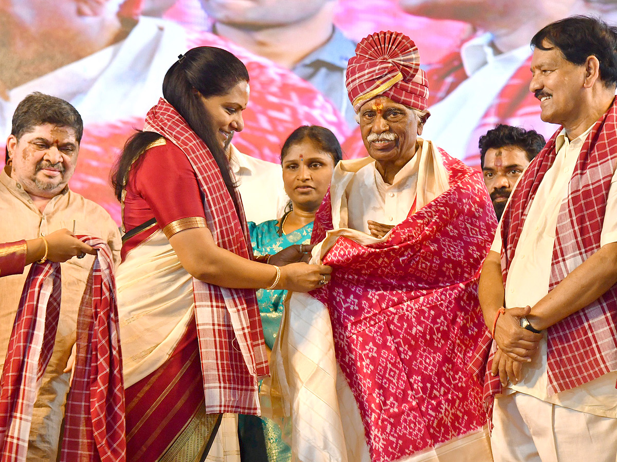 Bandaru_20Dattatreya_20Started_20Alai_20Balai_20Program_20in_20Nampally_20Exhibition_20Photos_20_2811_29_0.jpg 7