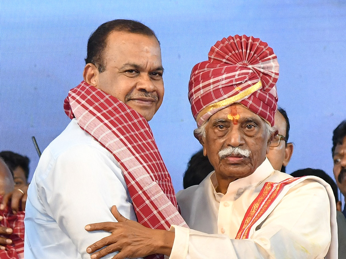 Bandaru_20Dattatreya_20Started_20Alai_20Balai_20Program_20in_20Nampally_20Exhibition_20Photos_20_2814_29_0.jpg 14