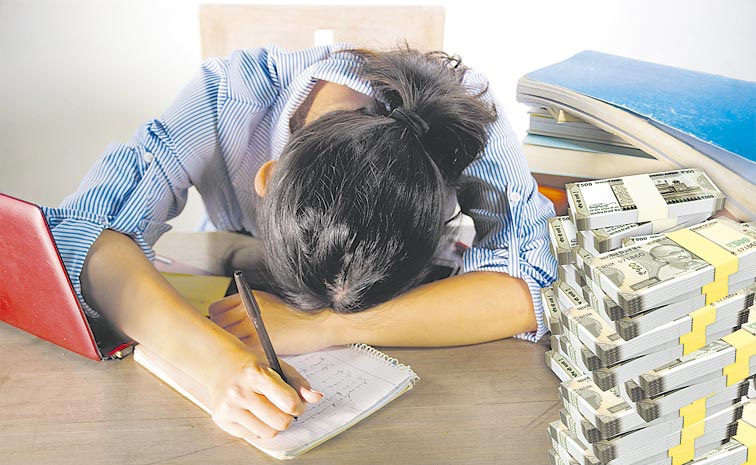 COLLEGE-FEES.jpg