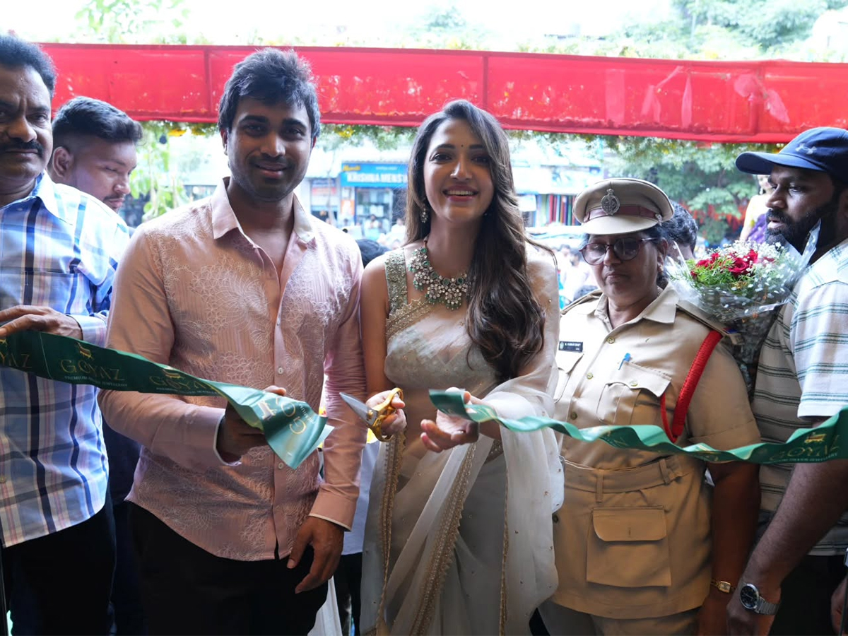 Tollywood_20Actress_20Neha_20Shetty_20At_20Kakinada__20_283_29.jpg 3