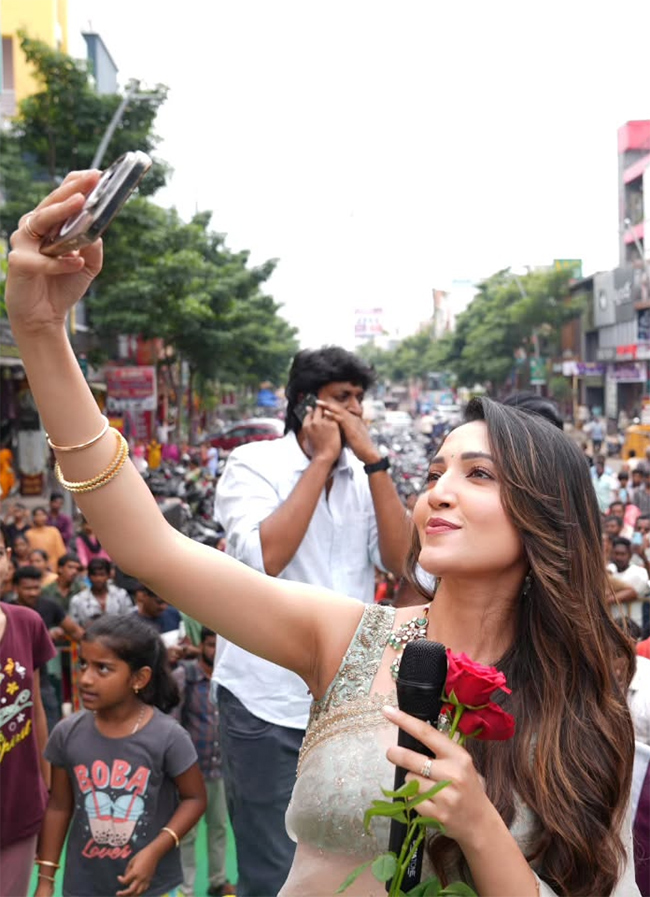 Tollywood_20Actress_20Neha_20Shetty_20At_20Kakinada__20_288_29.jpg 8
