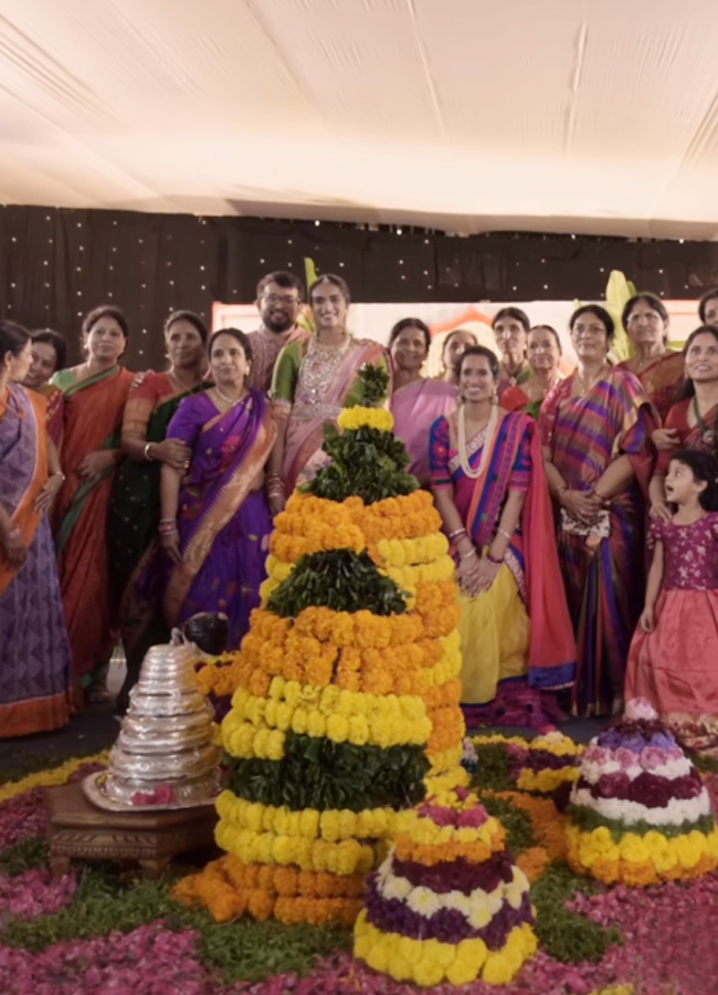 PV_20Sindhu_20Brathukamma_20celebrations16.jpg 17