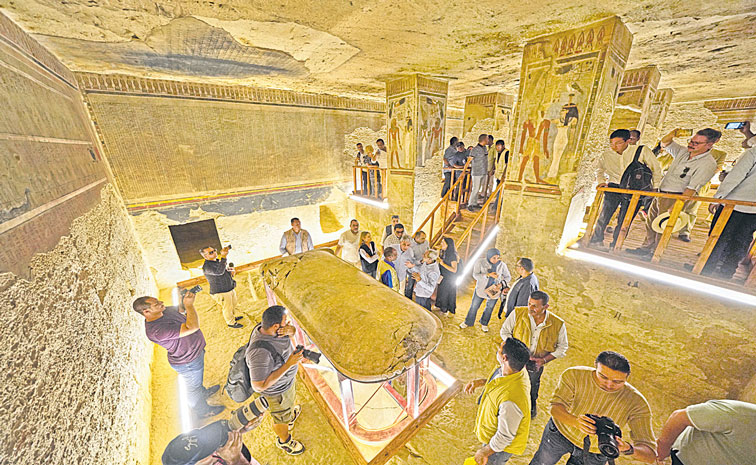 TOMB.jpg