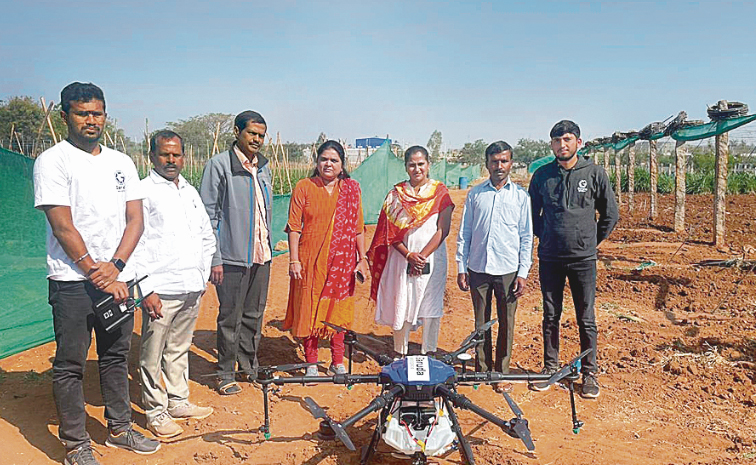 Dronespraying.jpg