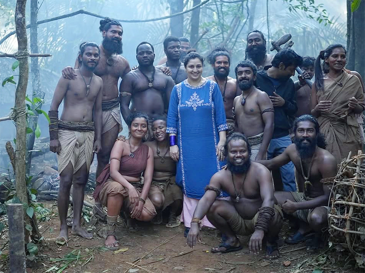 Pragathi_20Shetty_20in_20Kantara_20Chapter_201_20Movie_20Set_20Photos__20_286_29.jpg 6