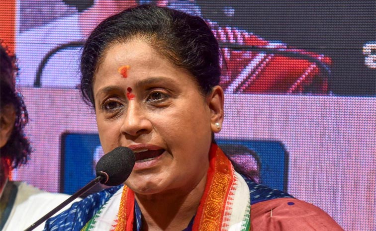 Vijaya-Shanthi.jpg