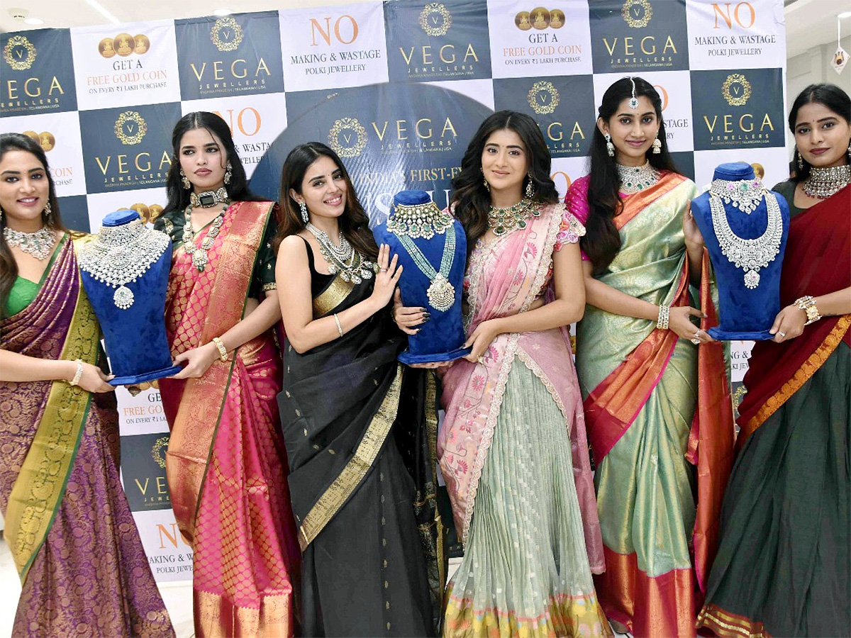 Luxury_20Jewellery_20Museum_20Collection_20Exhibition_20Hyderabad__20_283_29.jpg 3