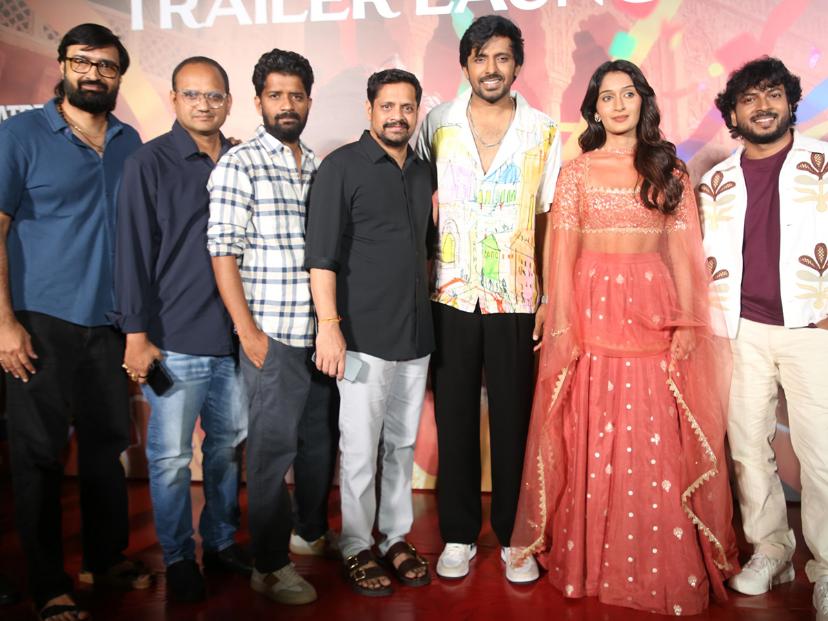Mithra_20Mandali_20Trailer_20Launch_20Event_20Photos__20_2810_29.jpg 10