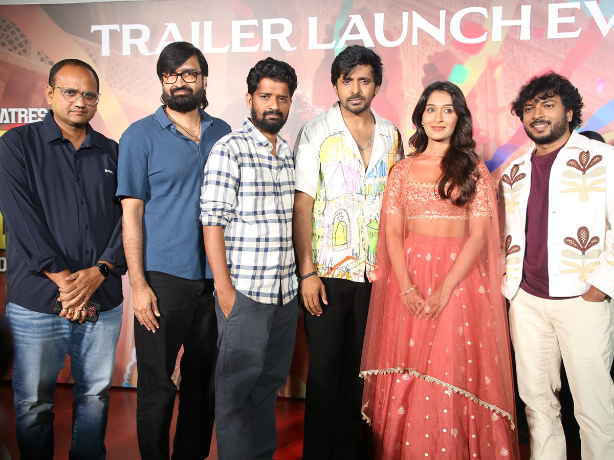 Mithra_20Mandali_20Trailer_20Launch_20Event_20Photos__20_2816_29.jpg 16