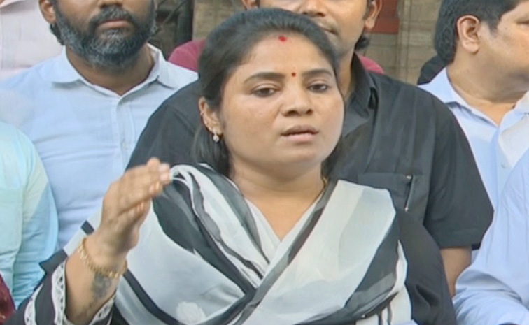 Pamula-Pushpa-Srivani1_0.jpg