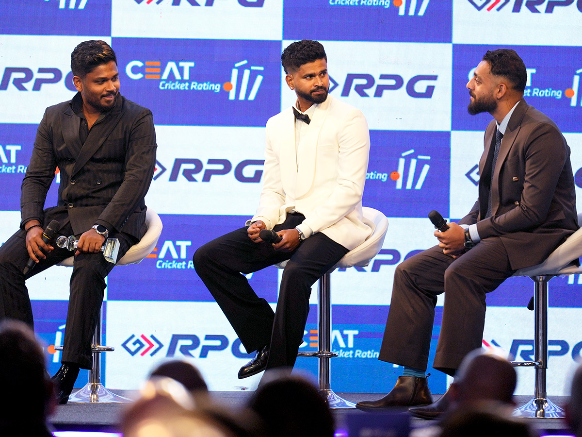 Rohit_20Sharma_20in_20CEAT_20Cricket_20Rating_20Awards_20Photos__20_2811_29.jpg 11