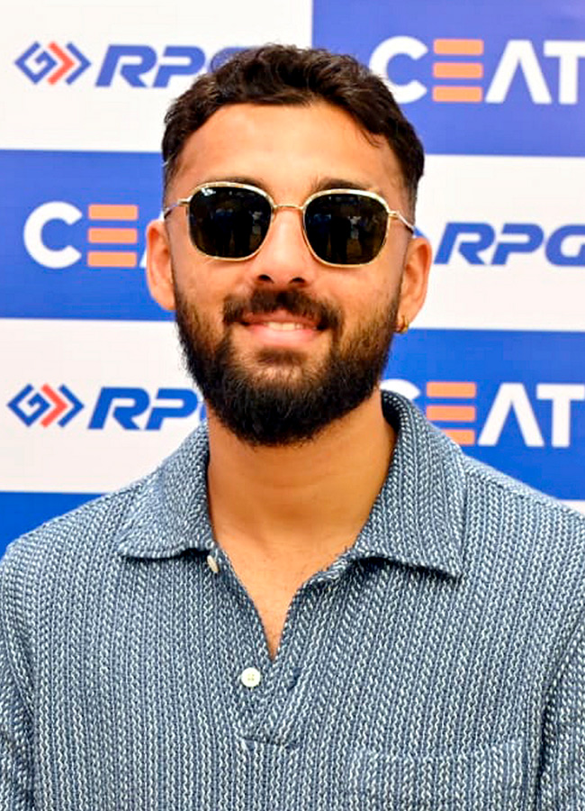 Rohit_20Sharma_20in_20CEAT_20Cricket_20Rating_20Awards_20Photos__20_2819_29.jpg 19