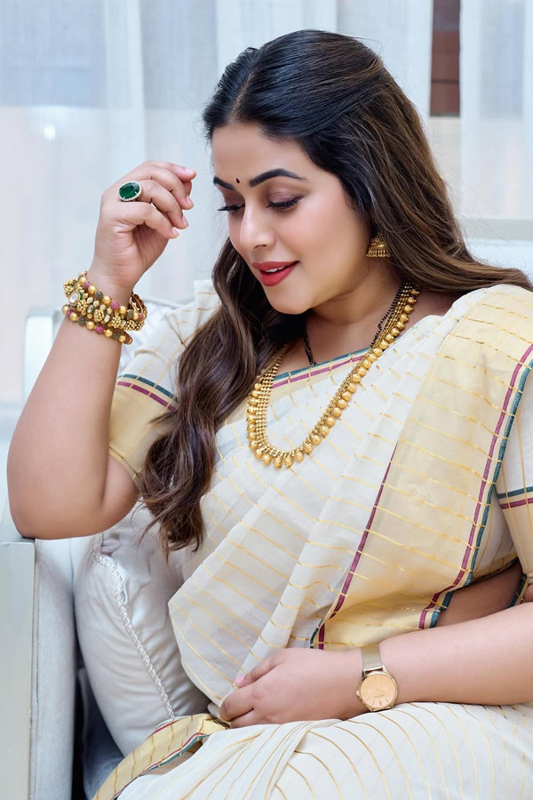 Actress_20Poorna_20looks_20gorgeous_20In_20saree_20Photos_20_288_29.jpg 9