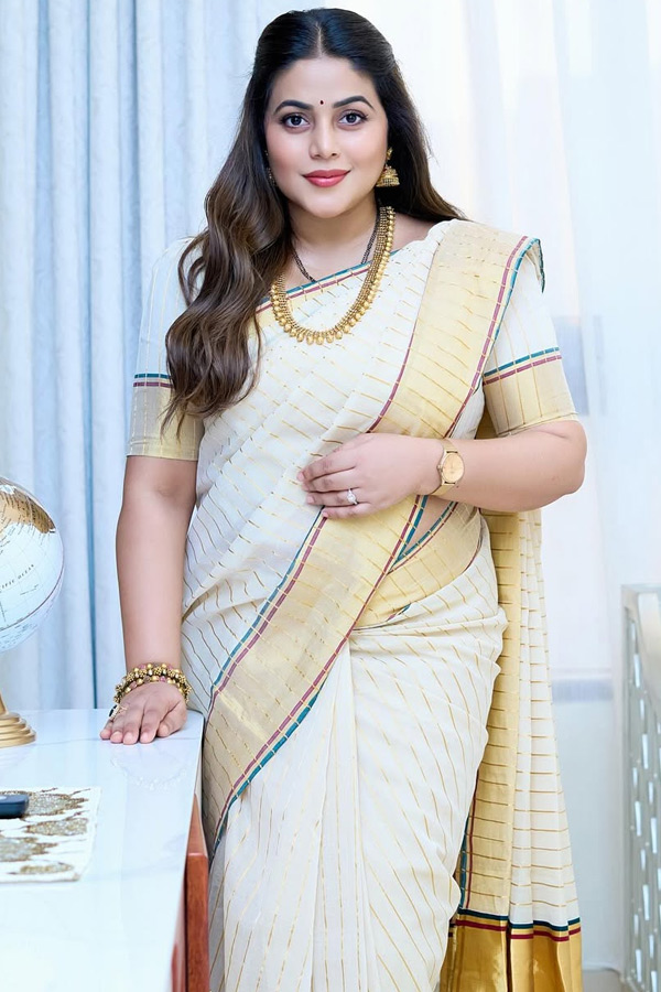 Actress_20Poorna_20looks_20gorgeous_20In_20saree_20Photos_20_289_29.jpg 10