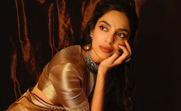 sobhita-cheekatlo-movie.jpg